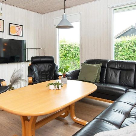 9 Person Holiday Home In Juelsminde Sonderby  Bagian luar foto