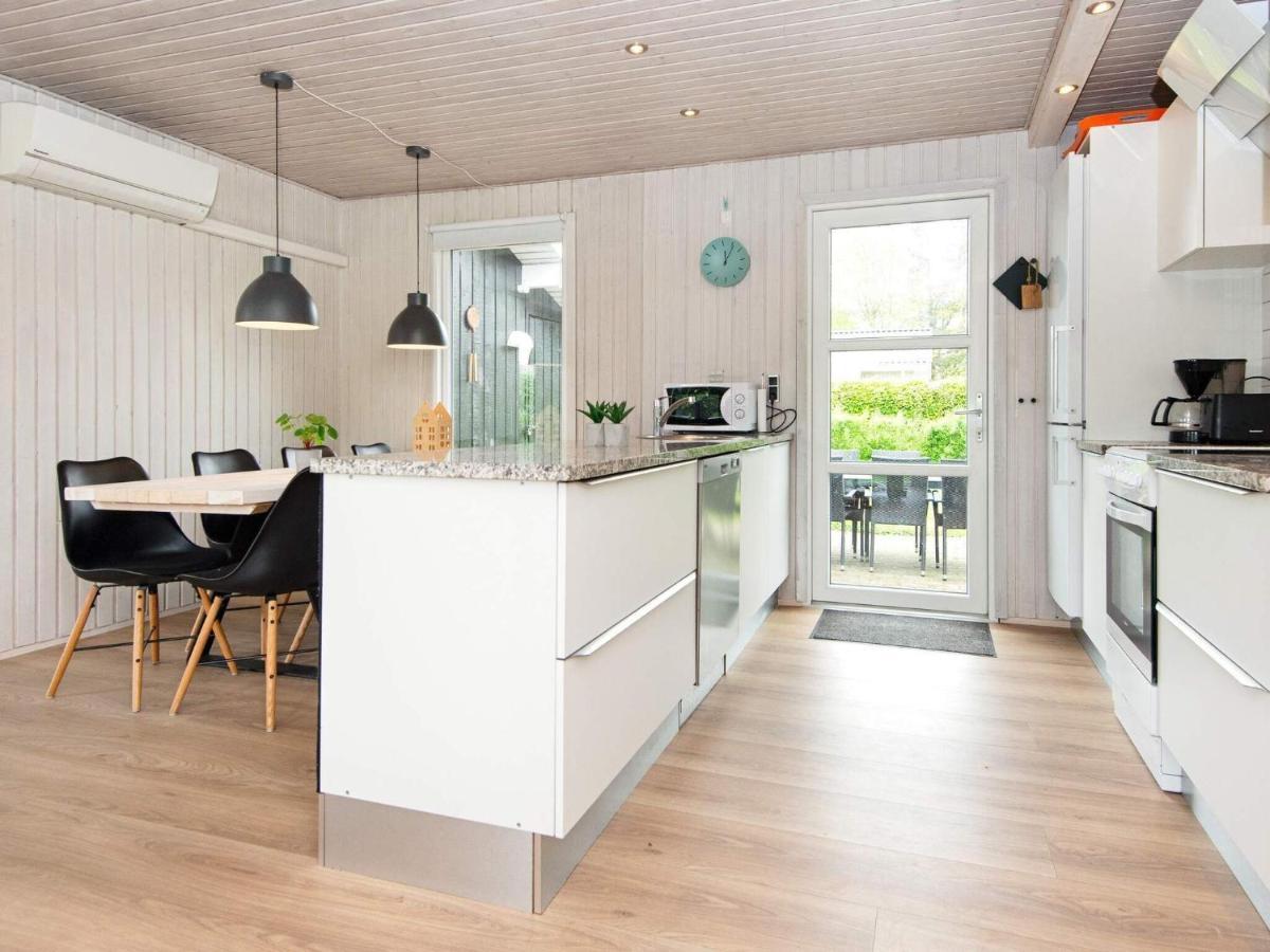 9 Person Holiday Home In Juelsminde Sonderby  Bagian luar foto