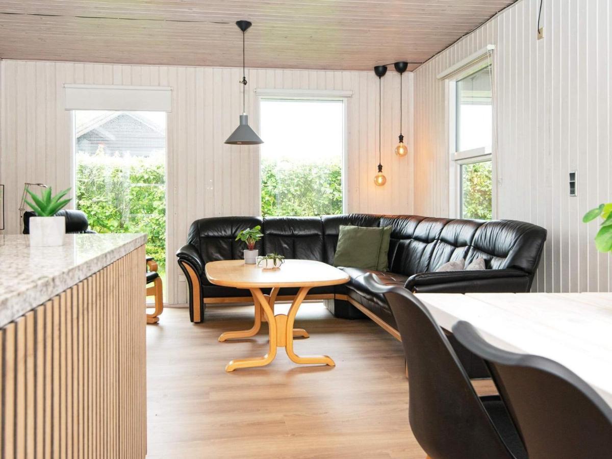 9 Person Holiday Home In Juelsminde Sonderby  Bagian luar foto